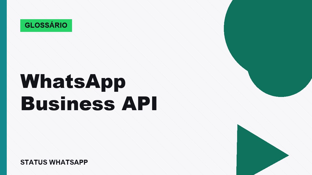 Equipe de atendimento ao cliente brasileira usando plataforma integrada à WhatsApp Business API em computadores